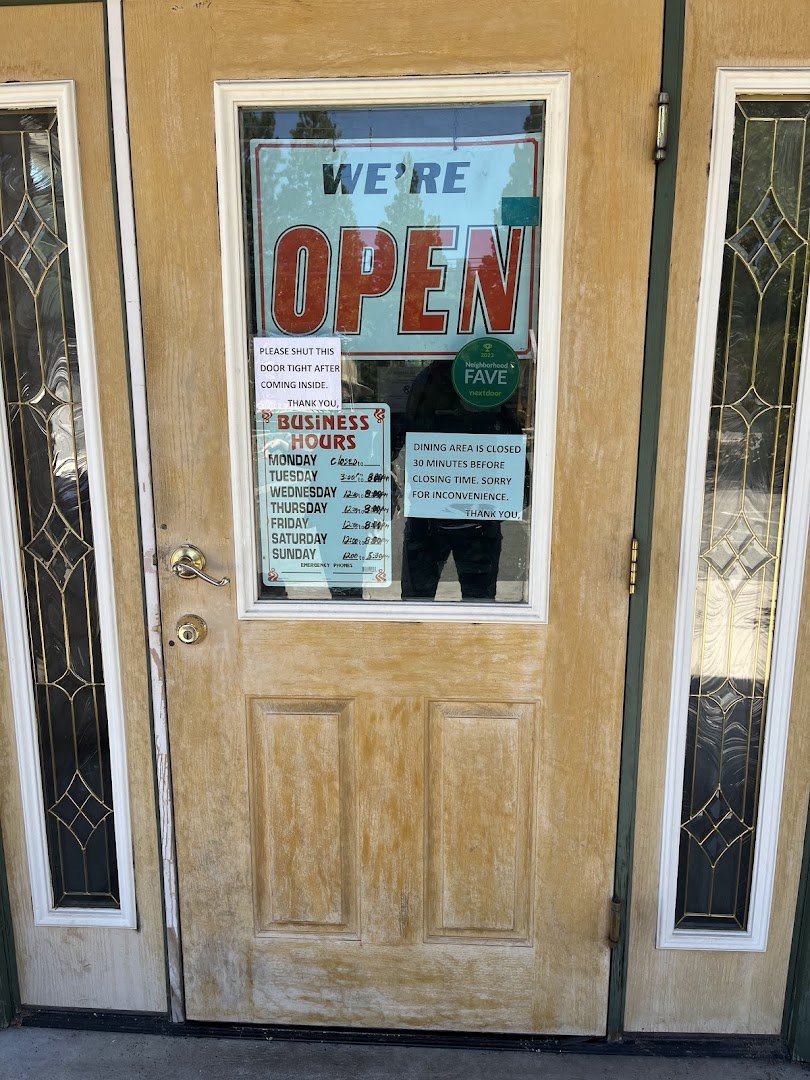 Phuket Thai Café storefront in Mt Shasta